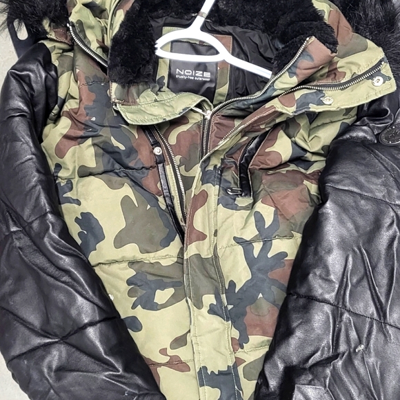 Mens winter jacket - Picture 2 of 2